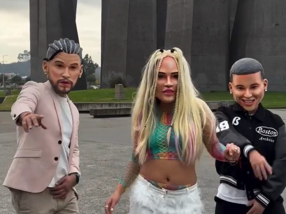 Show de cabezones de artistas urbanos